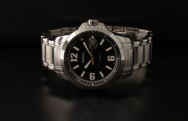 Gents Dive Watch with Black Carbon Fiber Dial